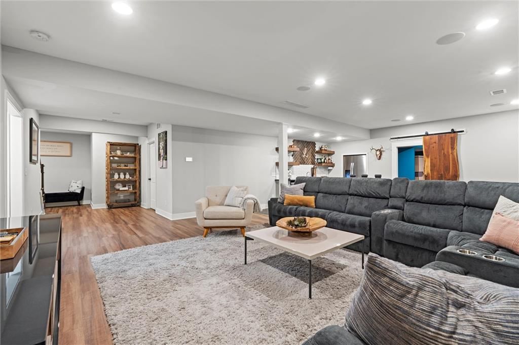8023 Wenonga Road — photo 43