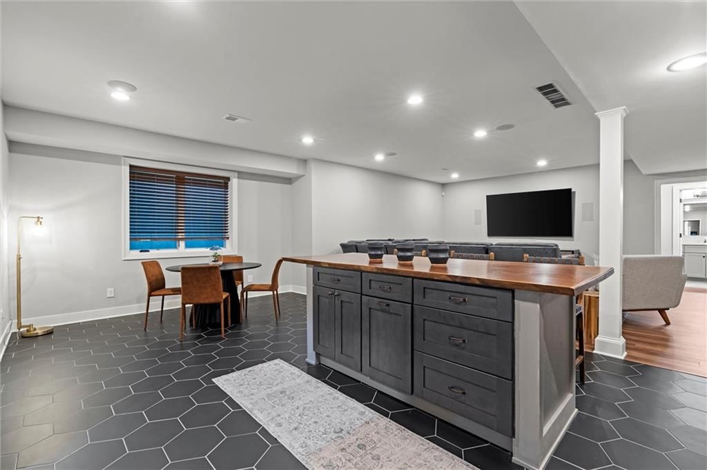 8023 Wenonga Road — photo 47