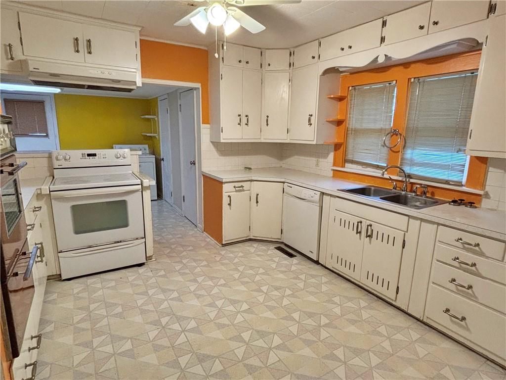1008 E 5th Street — photo 17