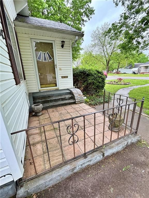 1008 E 5th Street — photo 4