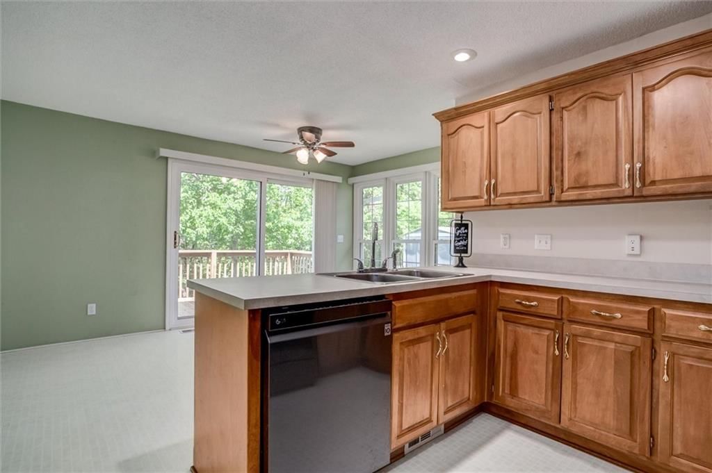 4379 N Drury Avenue — photo 11