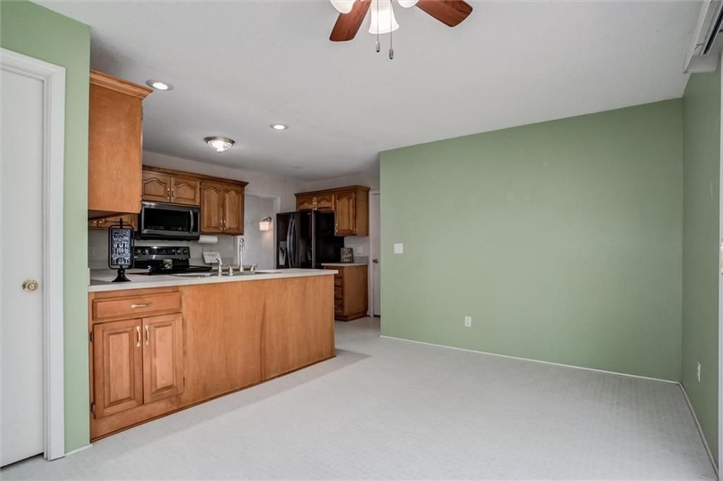 4379 N Drury Avenue — photo 14
