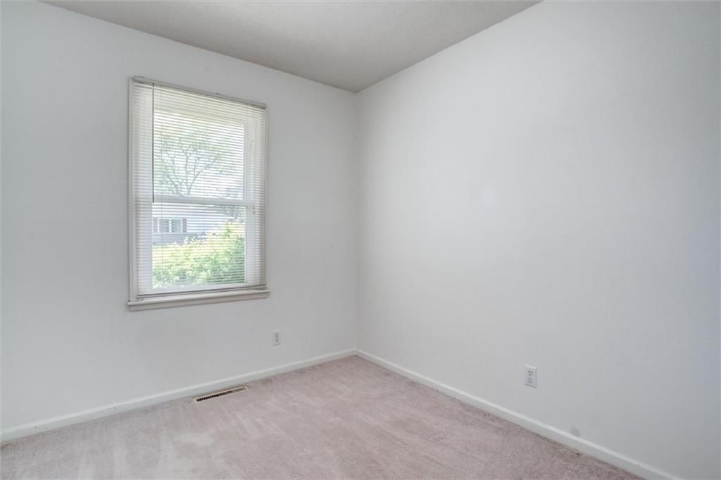 4379 N Drury Avenue — photo 16