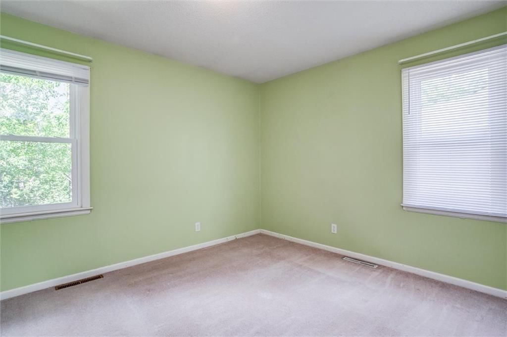 4379 N Drury Avenue — photo 20