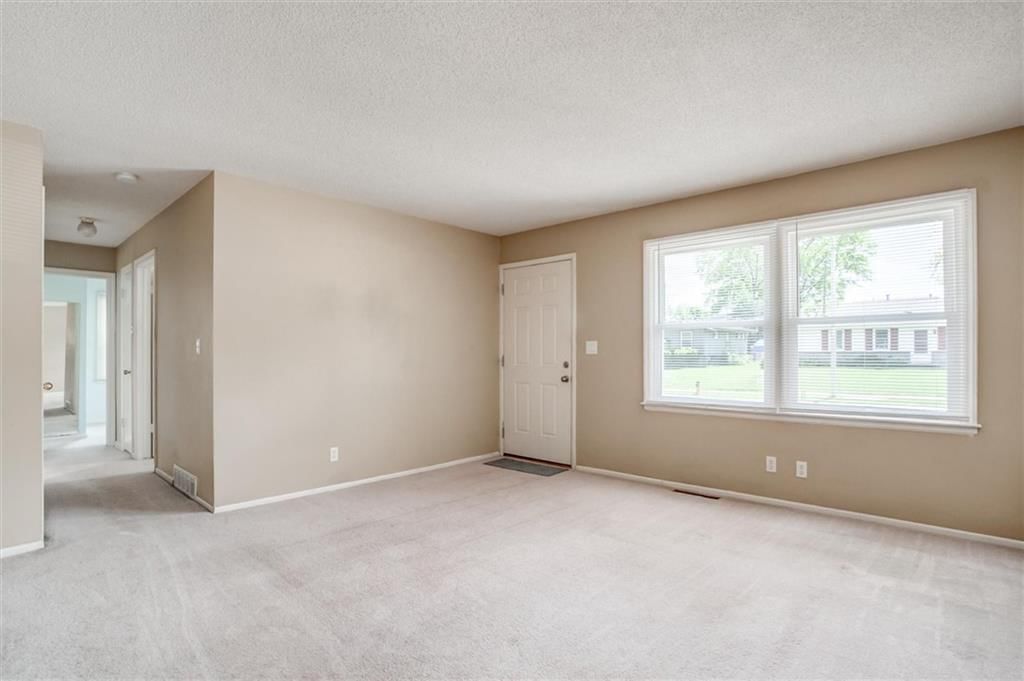4379 N Drury Avenue — photo 6