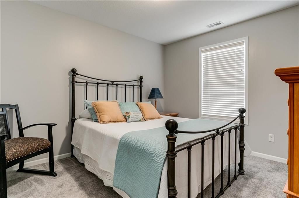 925 SW Ovation Drive — photo 17