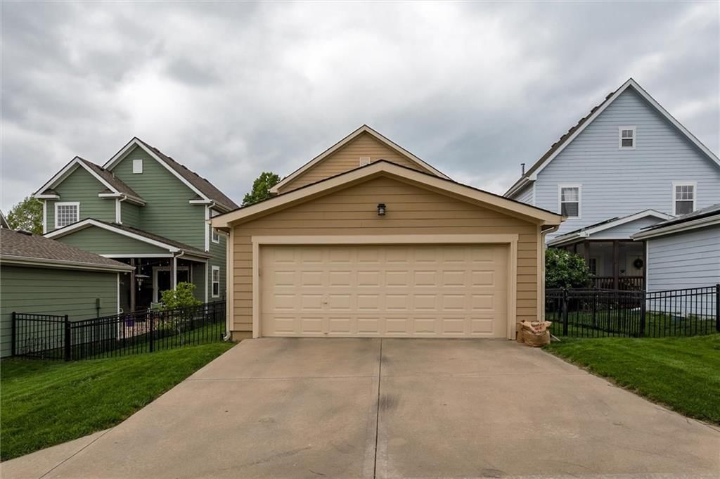 925 SW Ovation Drive — photo 30