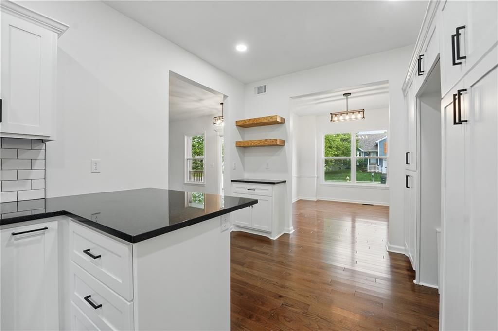 730 N Cottonwood Street — photo 11
