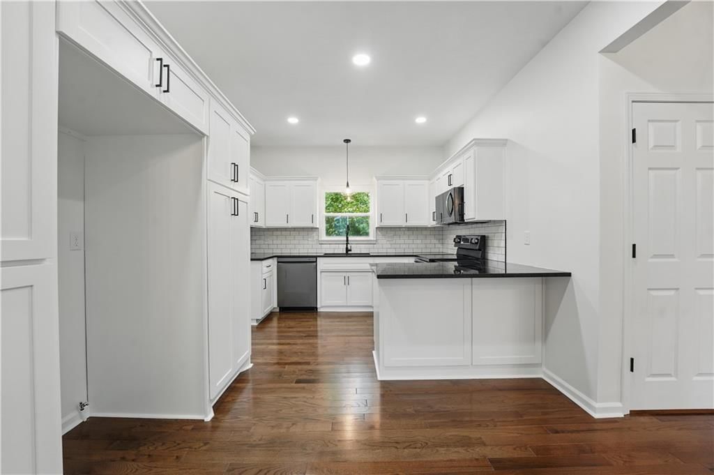 730 N Cottonwood Street — photo 9