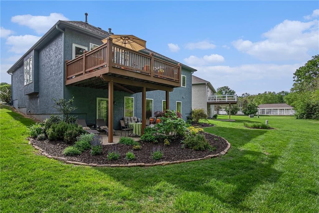 636 Rosewood Court — photo 33