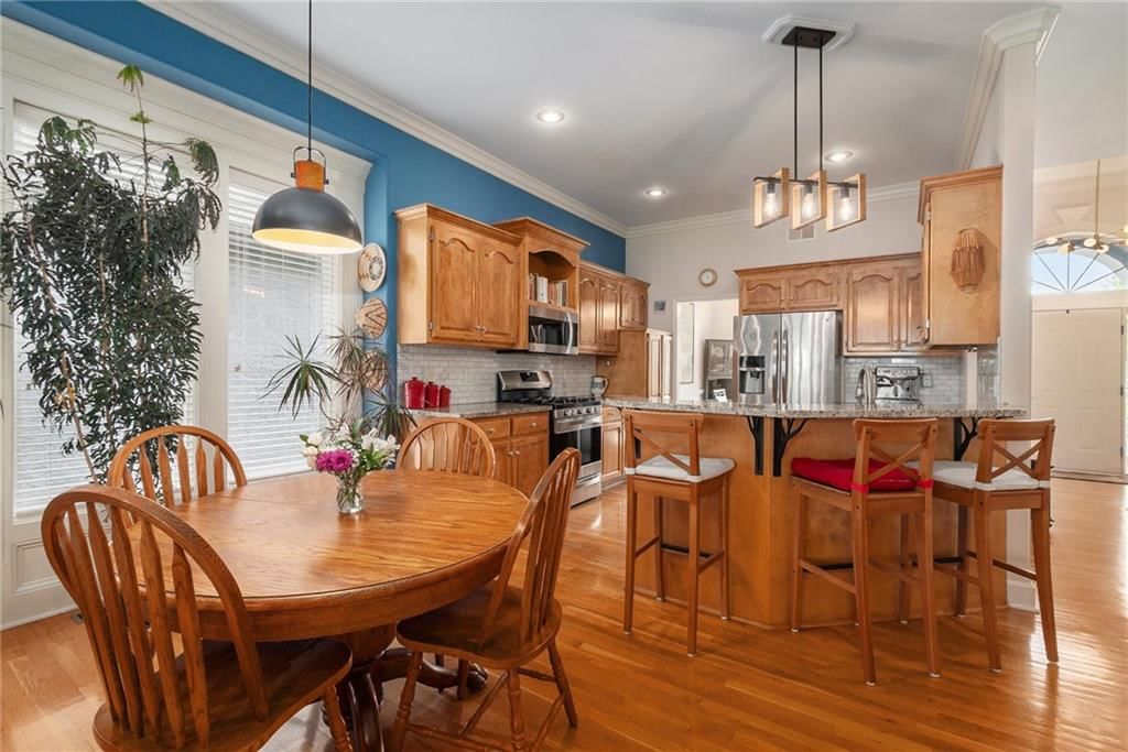 636 Rosewood Court — photo 8