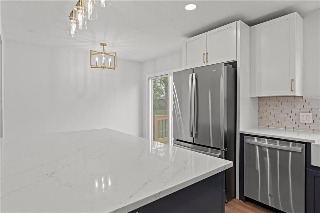 1704 W Normandy Drive — photo 11