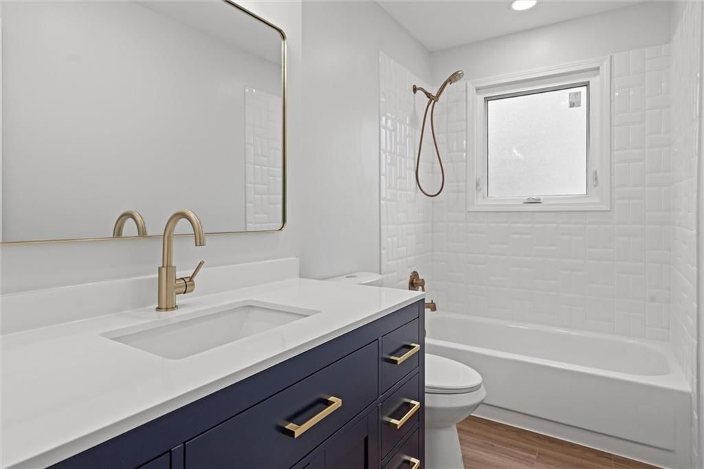 1704 W Normandy Drive — photo 17