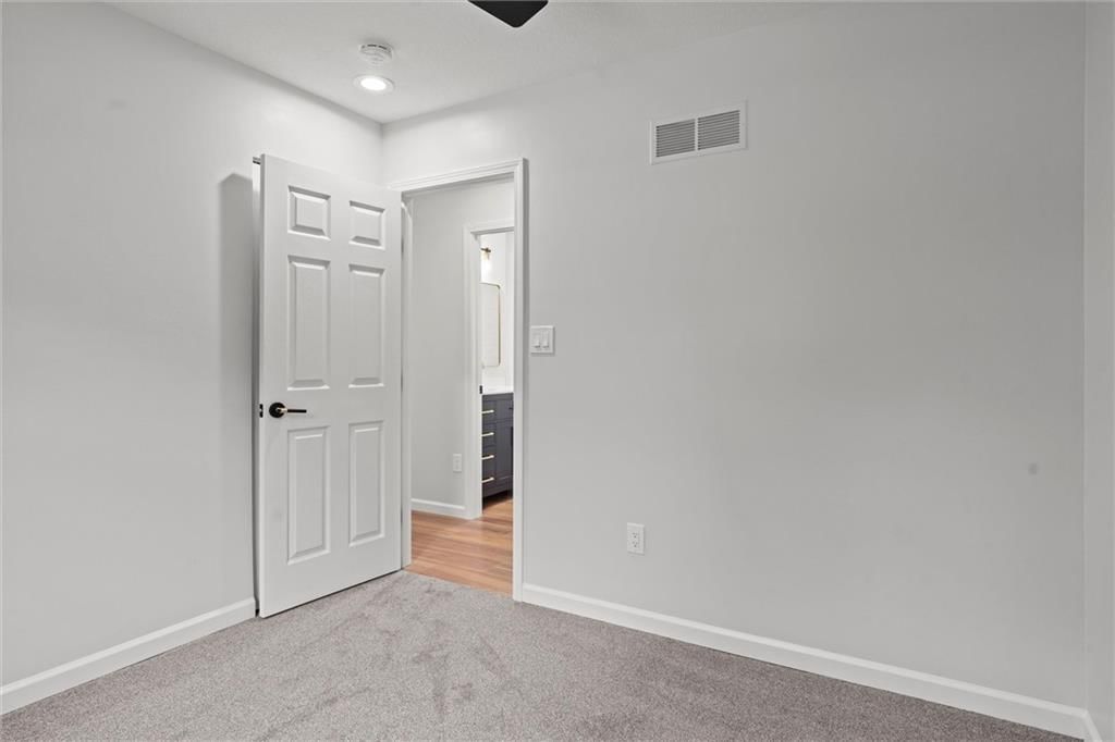 1704 W Normandy Drive — photo 23
