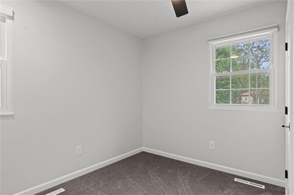 1704 W Normandy Drive — photo 24