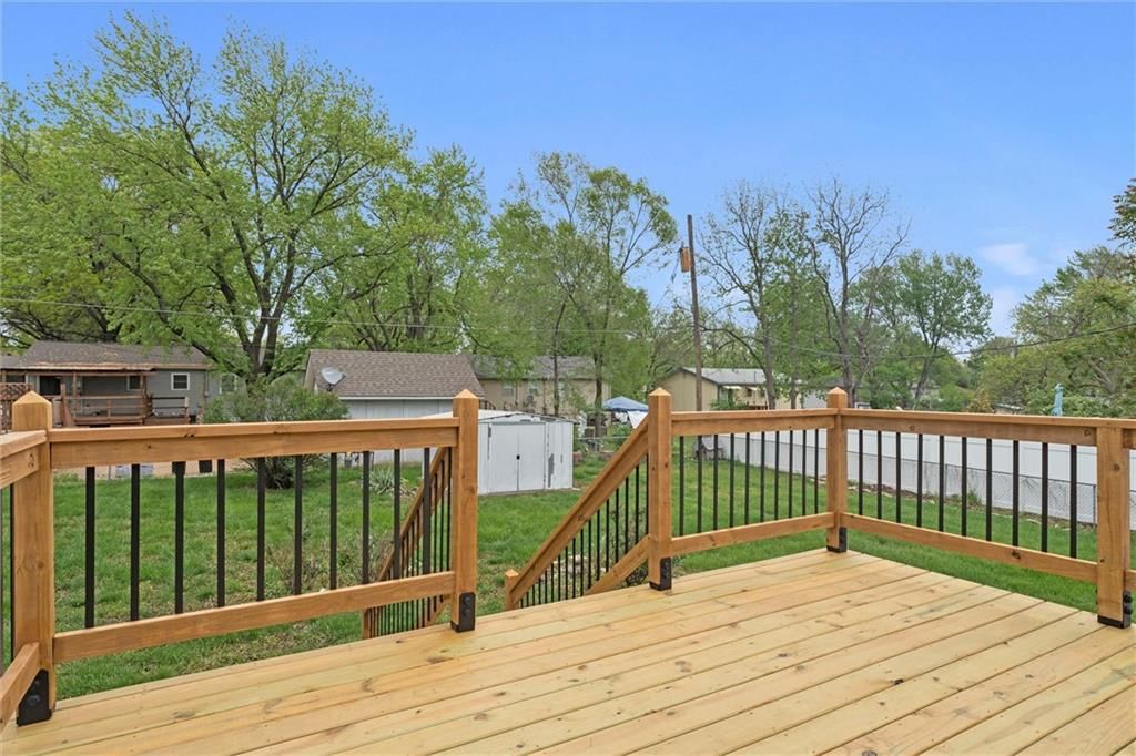 1704 W Normandy Drive — photo 34