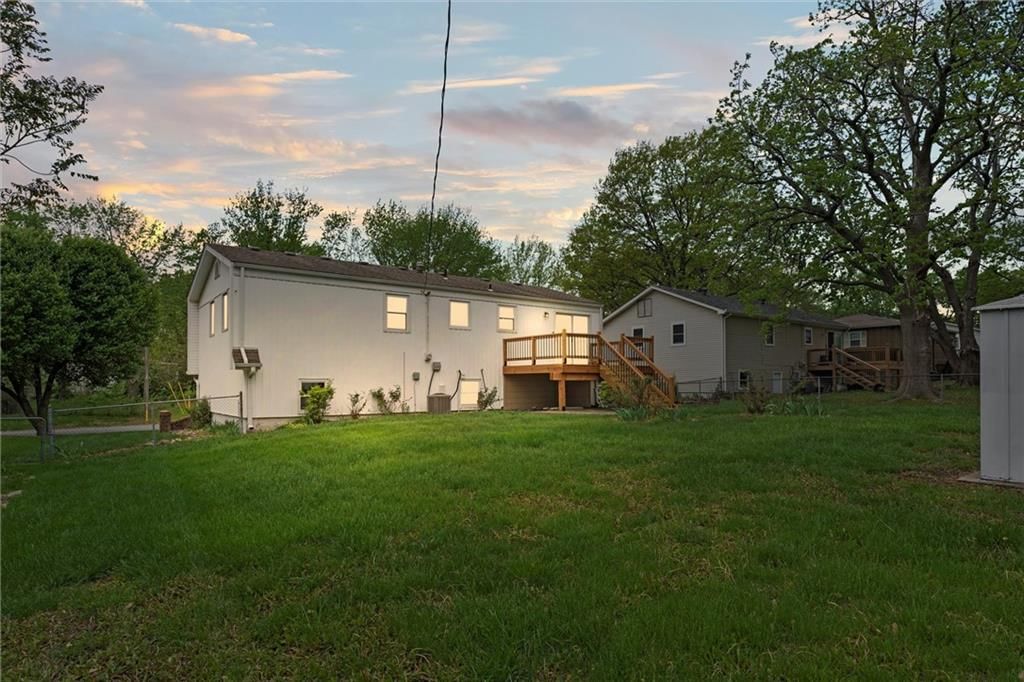 1704 W Normandy Drive — photo 36
