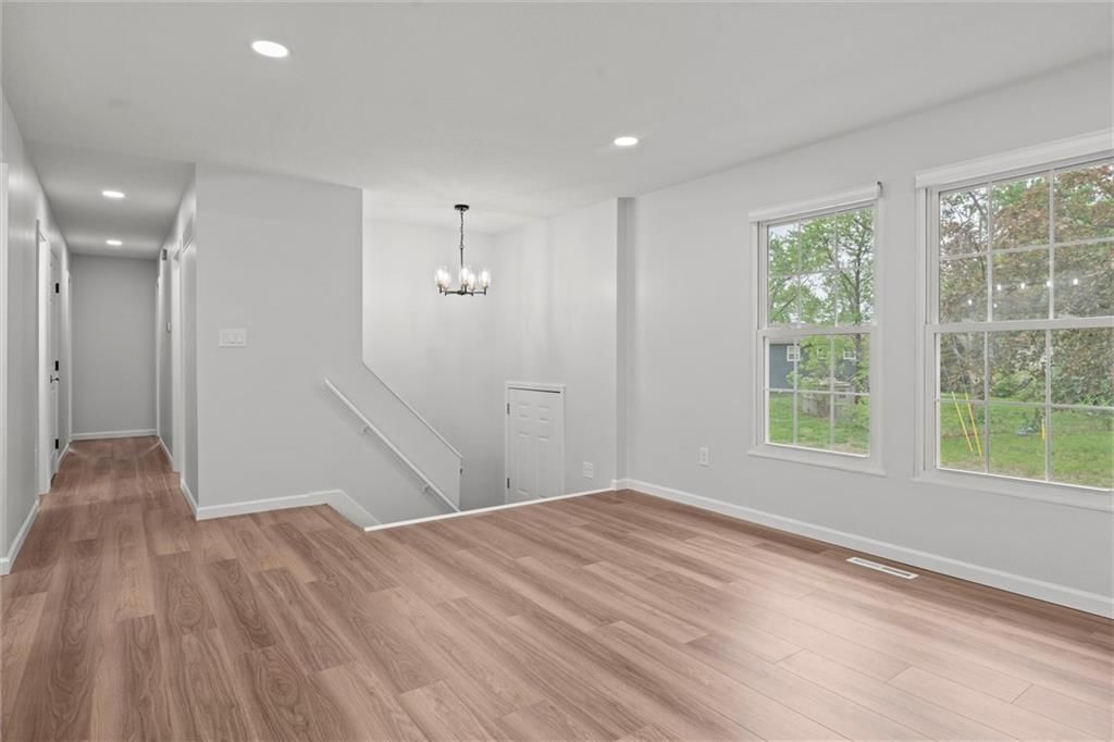 1704 W Normandy Drive — photo 5