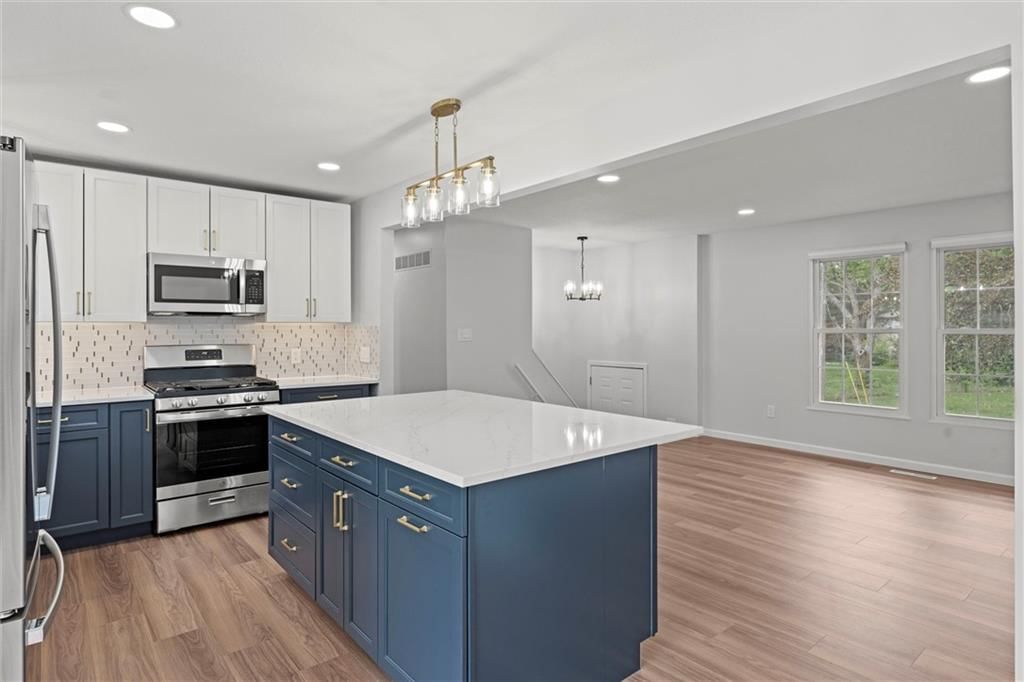 1704 W Normandy Drive — photo 10