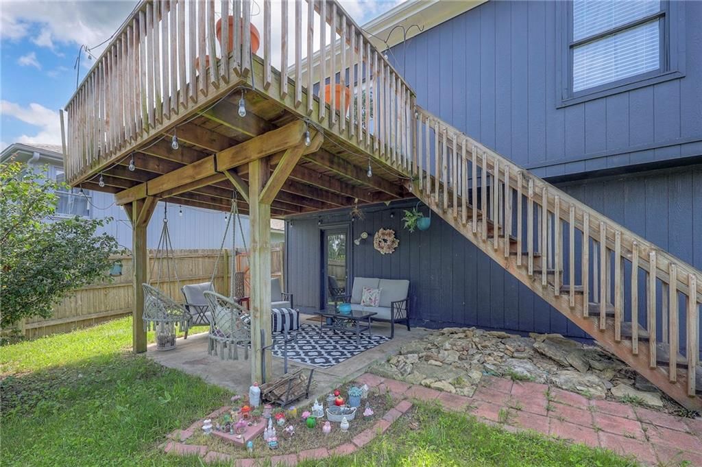 137 N Highland Drive — photo 29