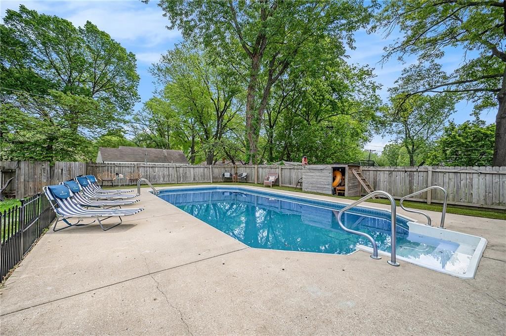 5135 Birch Street — photo 25