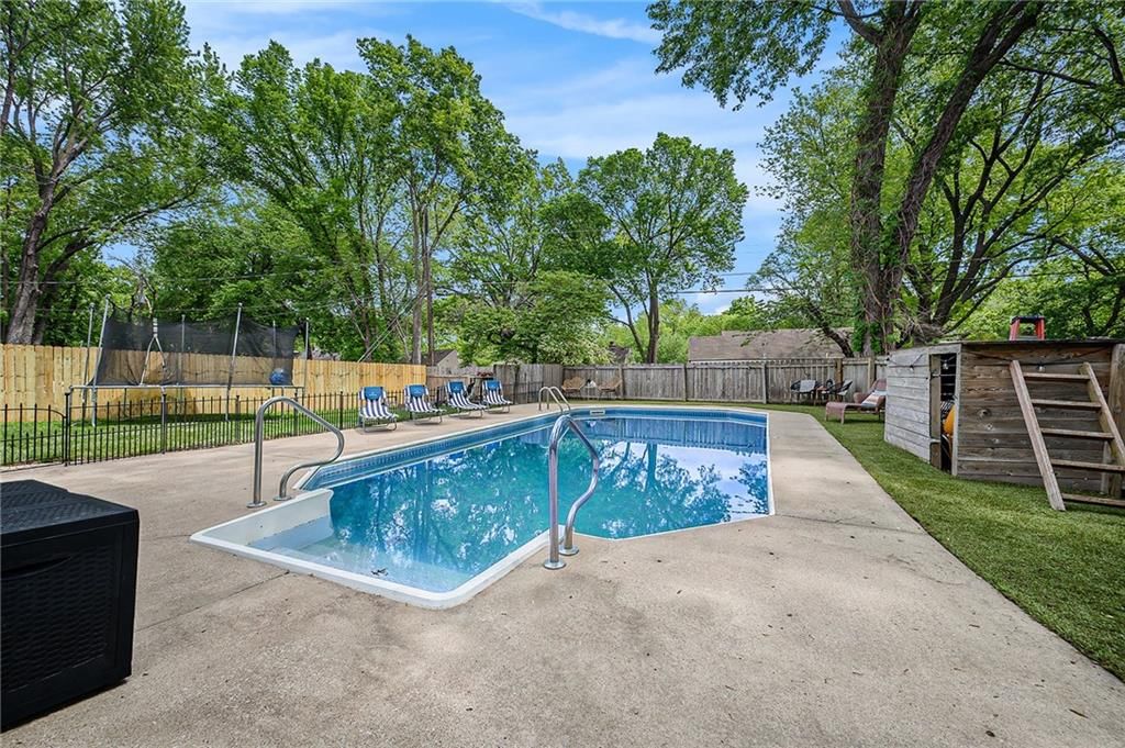 5135 Birch Street — photo 26