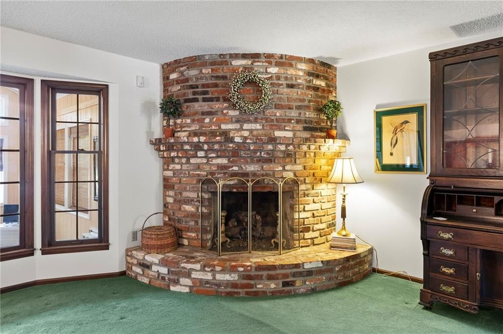 6717 W 69th Street — photo 35