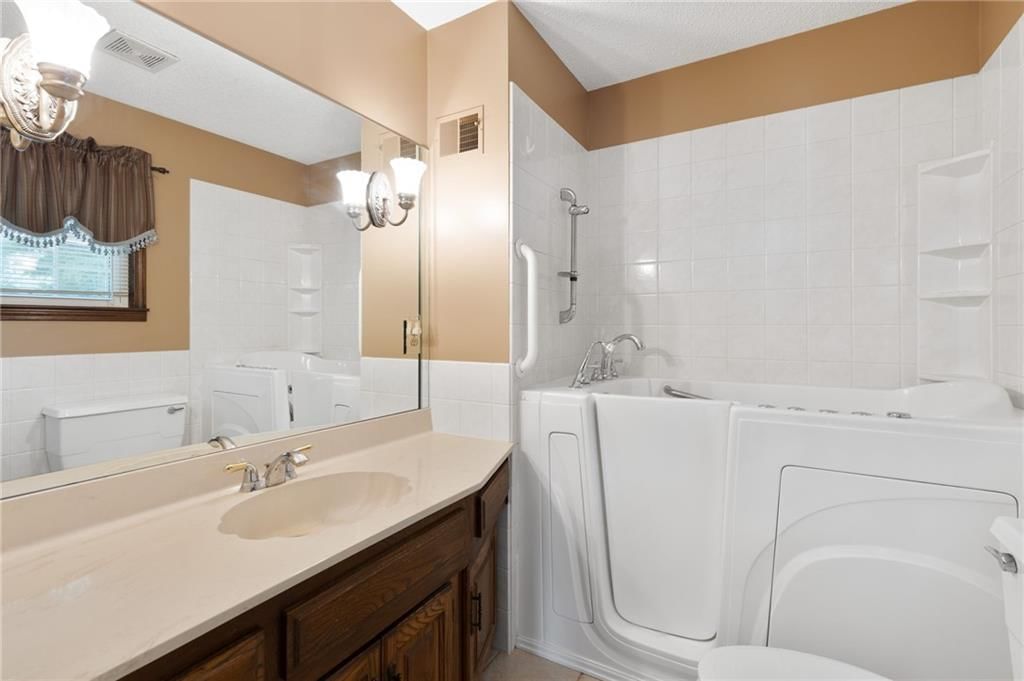 6717 W 69th Street — photo 51