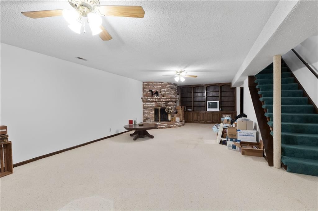 6717 W 69th Street — photo 52