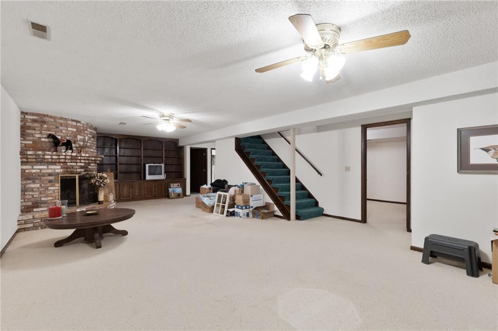 6717 W 69th Street — photo 53