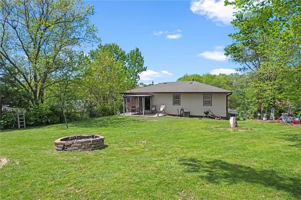 115 Collette Street — photo 27