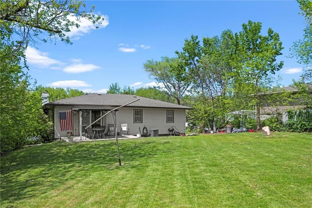 115 Collette Street — photo 28
