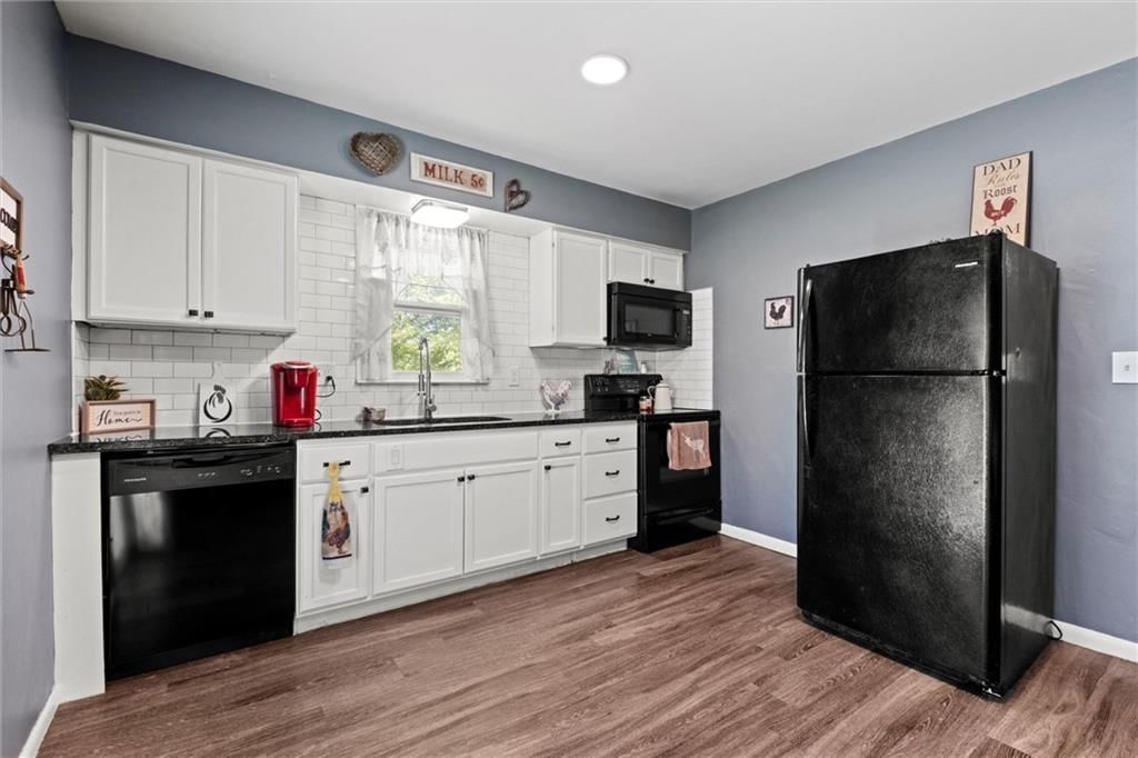 115 Collette Street — photo 8