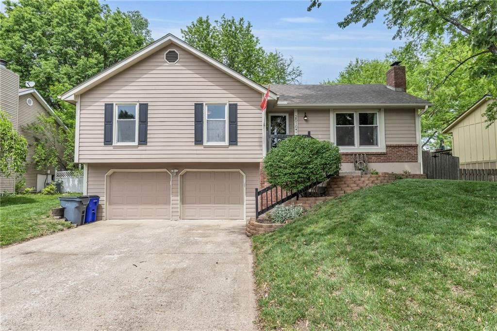 2010 E Stratford Road, Olathe, KS