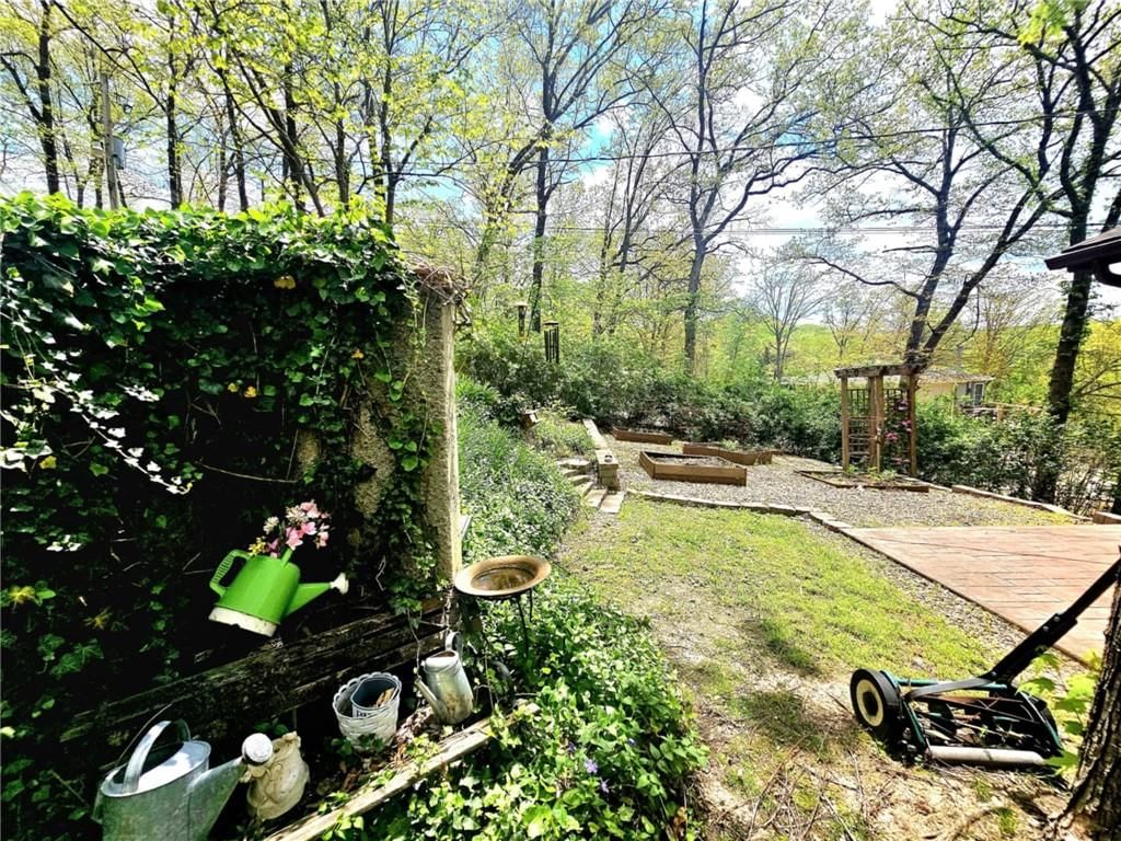 589 Cable Point Road — photo 32
