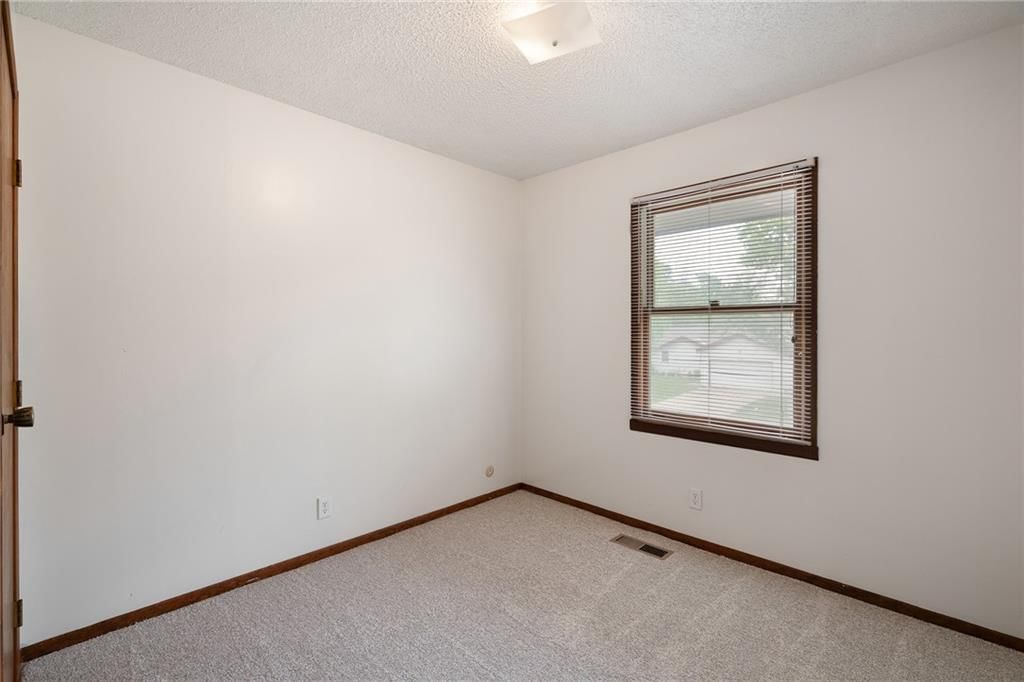 1435 N Mart-way Drive — photo 23