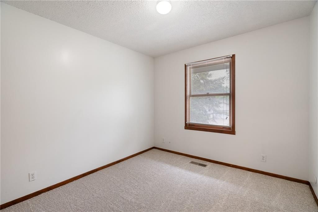 1435 N Mart-way Drive — photo 8
