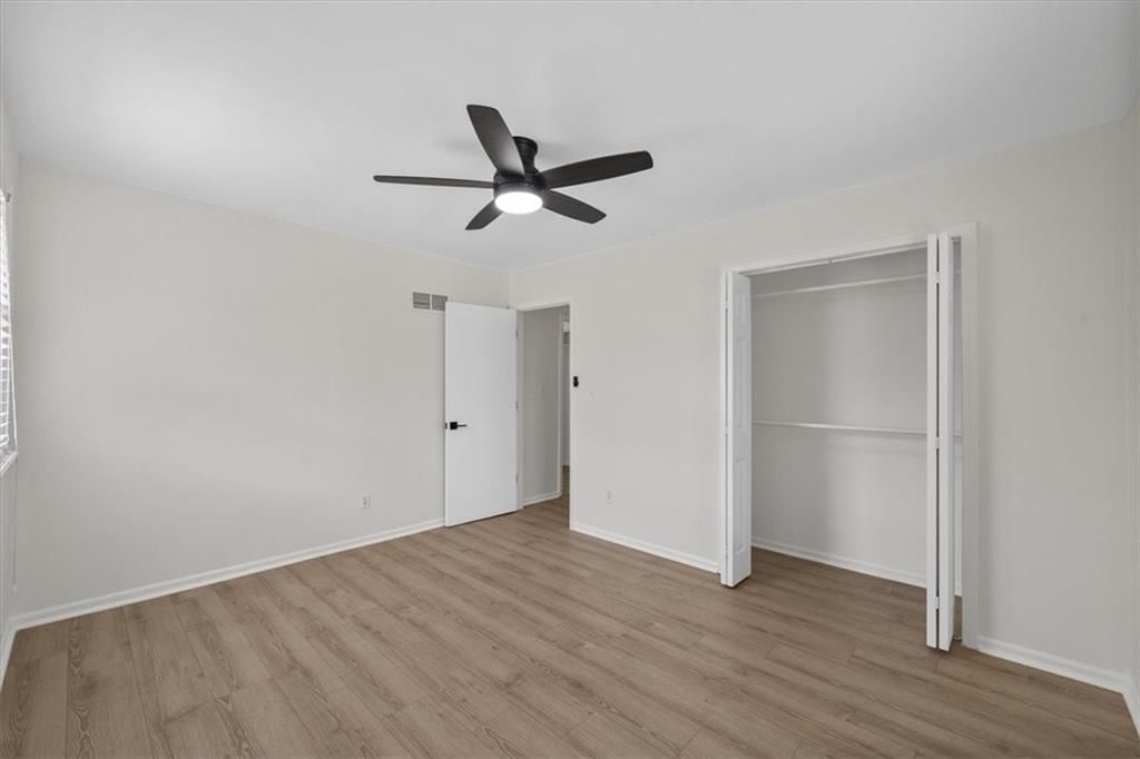 9424 W 49th Terrace — photo 18