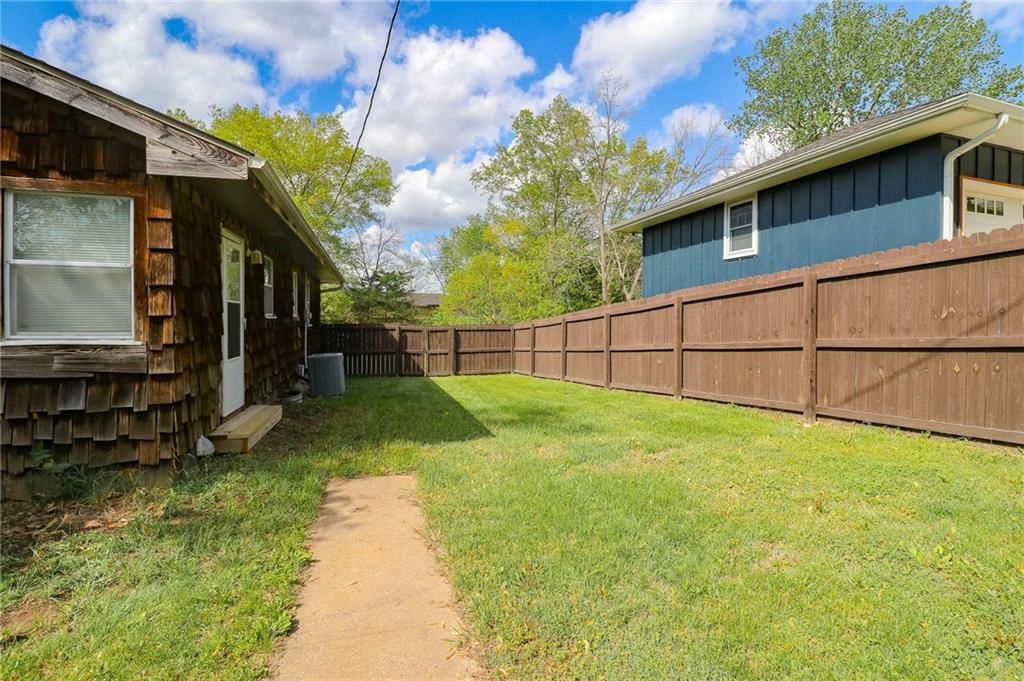 400 N Boardman Street — photo 36