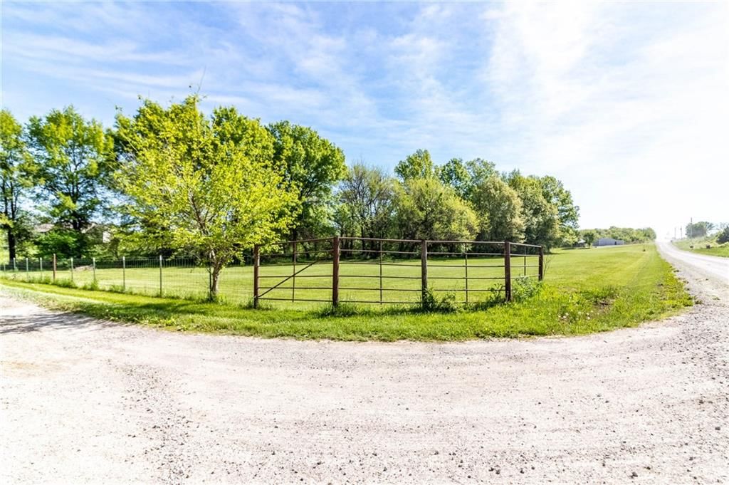 105 NW 1050 Road — photo 32
