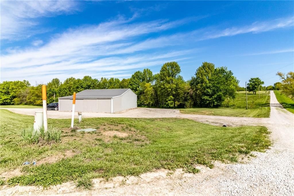 105 NW 1050 Road — photo 48