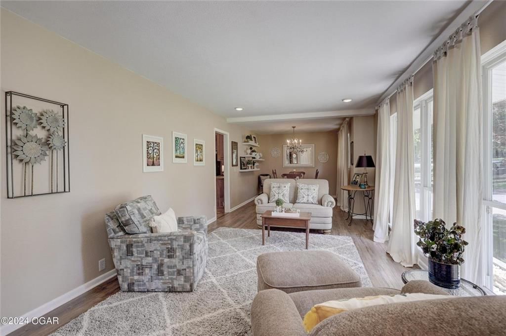 2321 Cherokee Avenue — photo 11