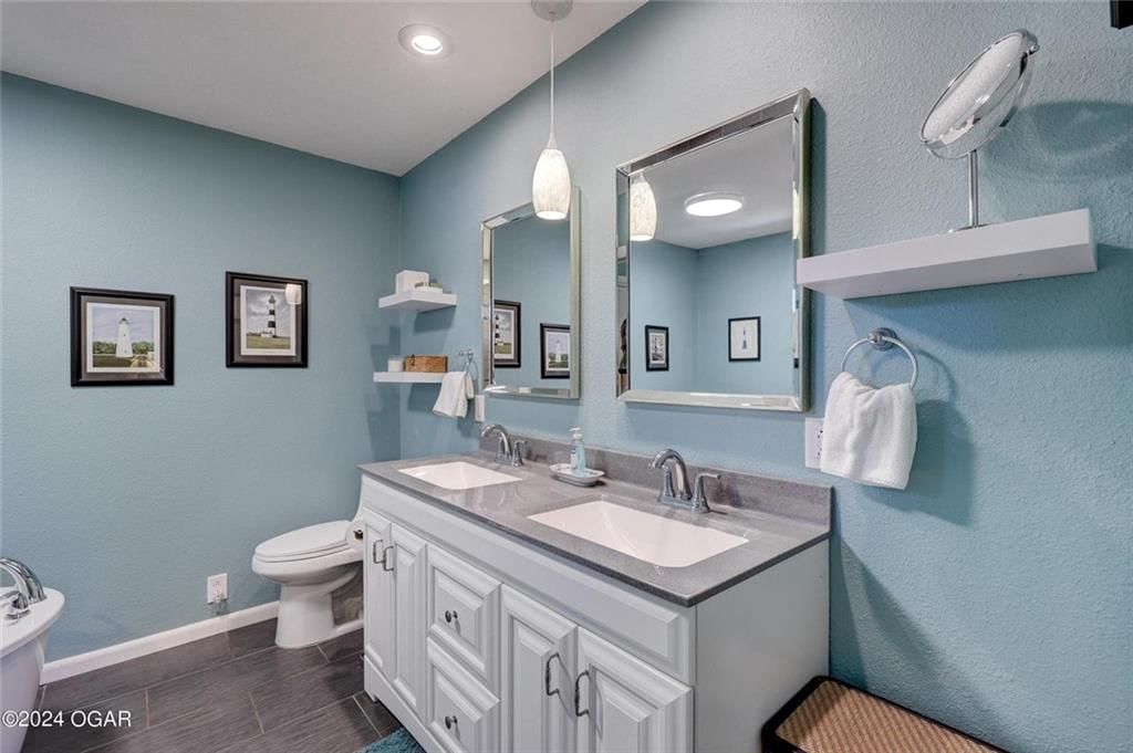 2321 Cherokee Avenue — photo 21
