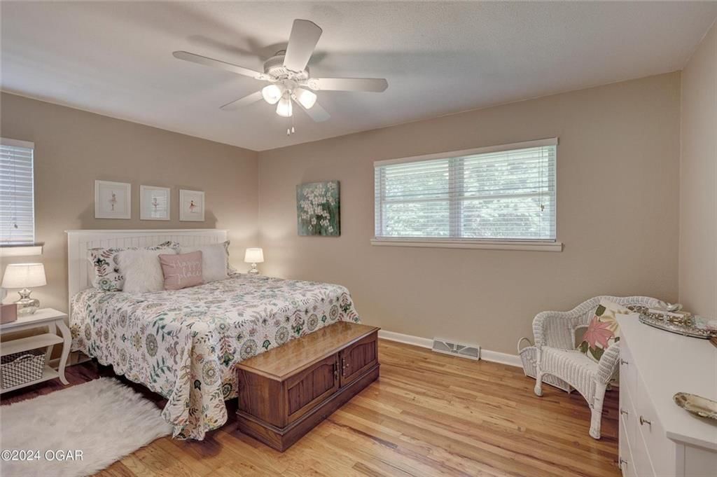 2321 Cherokee Avenue — photo 29