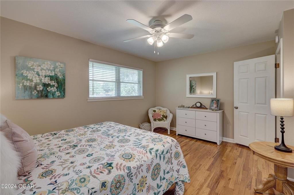 2321 Cherokee Avenue — photo 30