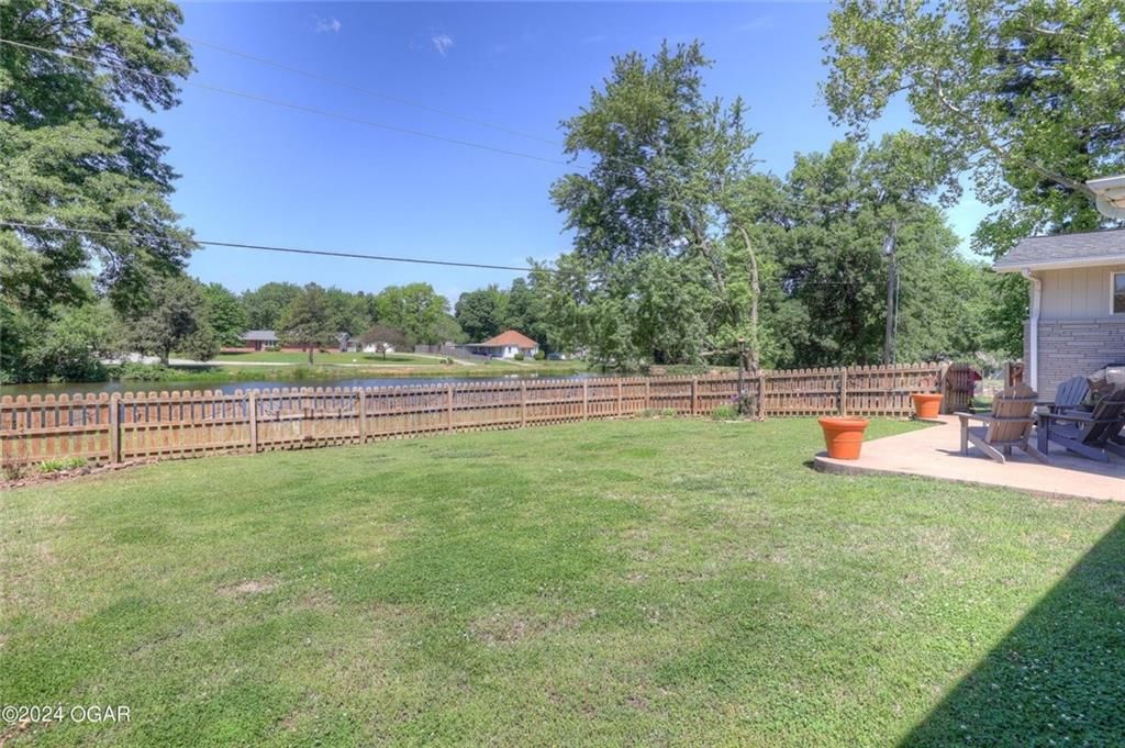 2321 Cherokee Avenue — photo 8