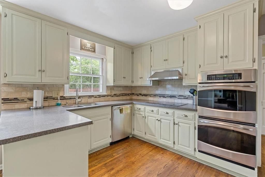 9817 Cedar Street — photo 3