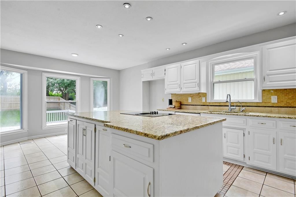 1121 E Sleepy Hollow Drive — photo 11
