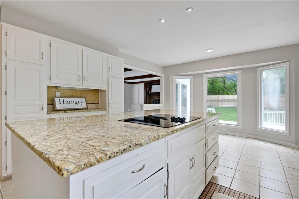 1121 E Sleepy Hollow Drive — photo 14