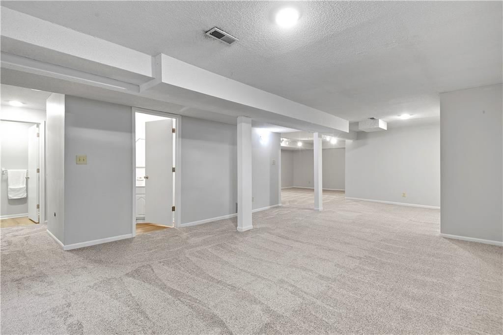 1121 E Sleepy Hollow Drive — photo 22